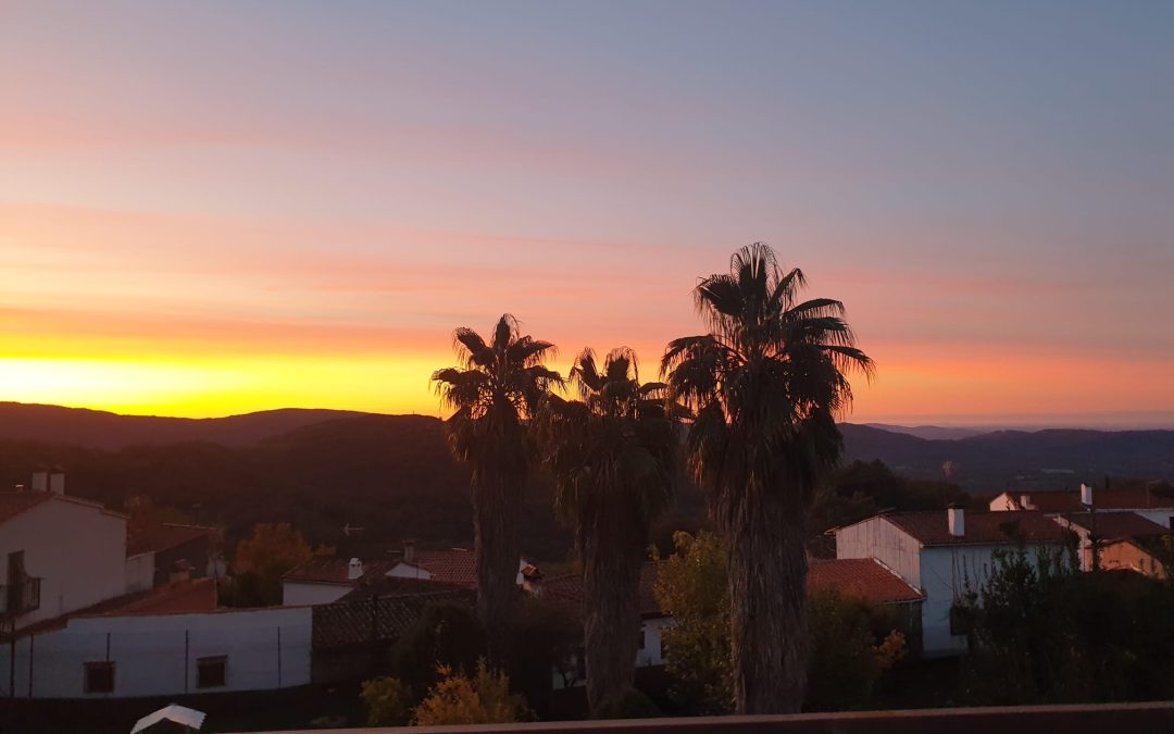 Atardecer en la Sierra de Gata desde Apartamentos las Huertas